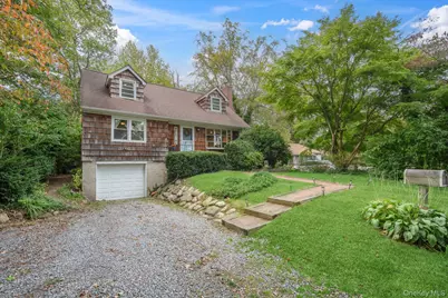 23 Pearwood Drive, Huntington Station, NY 11746 - Photo 1