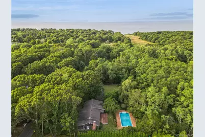 2190 Stars Road, East Marion, NY 11939 - Photo 1