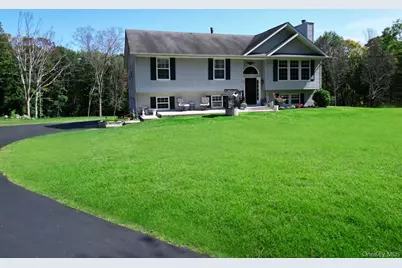 606 Twin Arch Road, Rock Tavern, NY 12575 - Photo 1