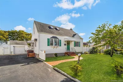 29 Manetto Road, Farmingdale, NY 11735 - Photo 1