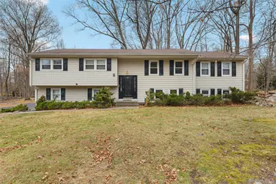 8 Apple Blossom Court, Airmont, NY 10952 - Photo 1