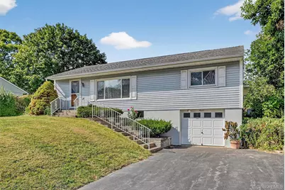 11 Hudson Drive, New Windsor, NY 12553 - Photo 1