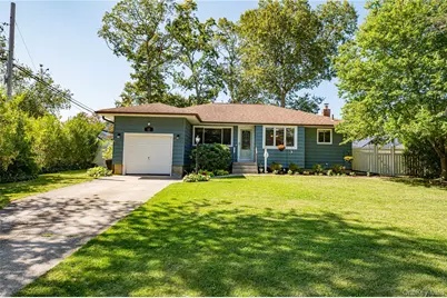 12 Wadsworth Place, Smithtown, NY 11787 - Photo 1