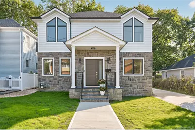 80 Clapham Avenue, Manhasset, NY 11030 - Photo 1