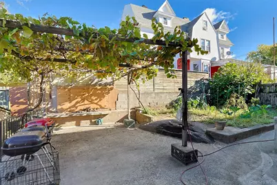 21 Lake Avenue #2, Yonkers, NY 10703 - Photo 17