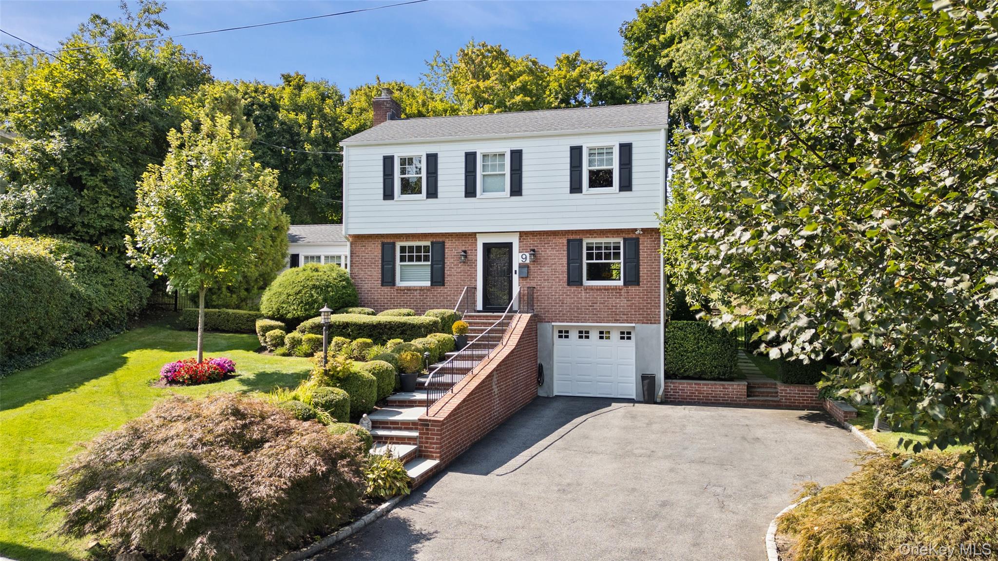 9 Hazelton Dr, Scarsdale, NY 10583 - MLS 915263 - Coldwell Banker