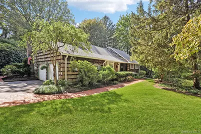 7 Maxwell Court, Huntington, NY 11743 - Photo 1