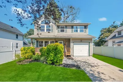 27 W Smith Street, Amityville, NY 11701 - Photo 1