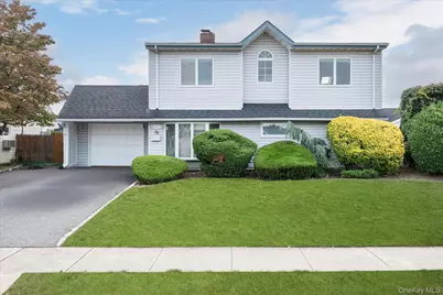 15 Western Lane, Wantagh, NY 11793 - Photo 1