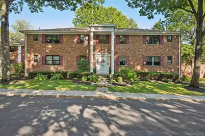 432 Somerset Drive #M, Pearl River, NY 10965 - Photo 1