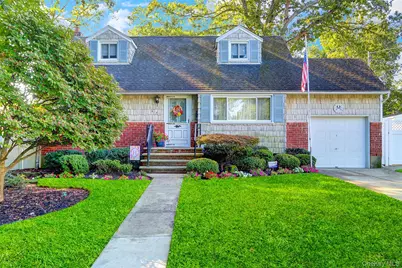 142 N Chestnut Street, Massapequa, NY 11758 - Photo 1