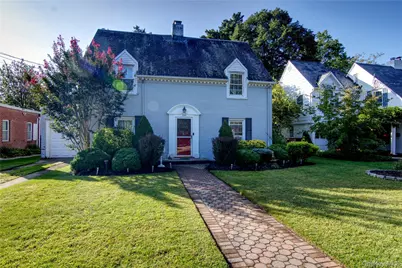 700 W Carl Avenue, Baldwin, NY 11510 - Photo 1