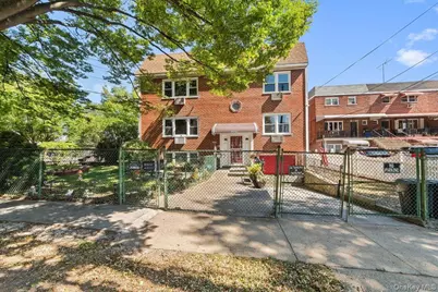 3950 Throggs Neck Expressway, Bronx, NY 10465 - Photo 1