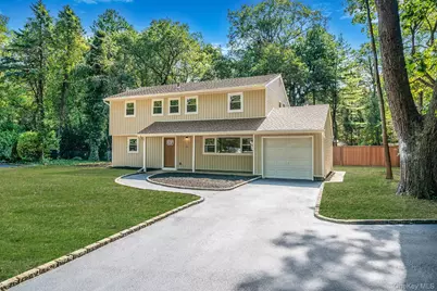 12 Andover Place, Huntington, NY 11743 - Photo 1
