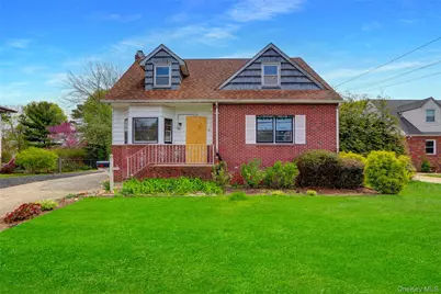 1707 N Gardiner Drive, Bay Shore, NY 11706 - Photo 1