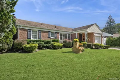 818 Palmetto Drive, Franklin Square, NY 11010 - Photo 1