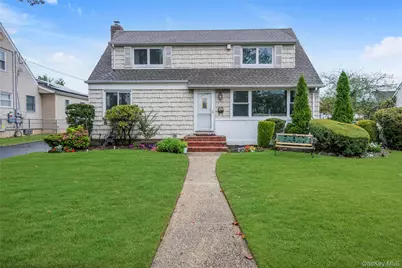 25 Campbell Street, New Hyde Park, NY 11040 - Photo 1