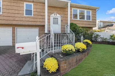 282 N Oak Street, Massapequa, NY 11758 - Photo 1