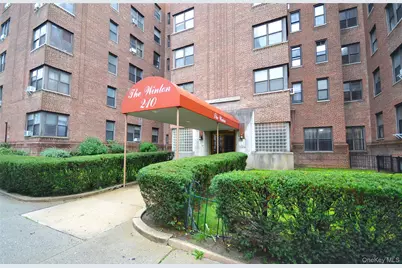 210 Martine Avenue #1H, White Plains, NY 10601 - Photo 1