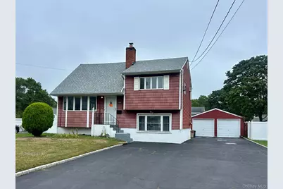 577 Peter Paul Drive, West Islip, NY 11795 - Photo 1