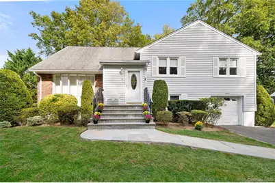 18 Seton Drive, New Rochelle, NY 10804 - Photo 1