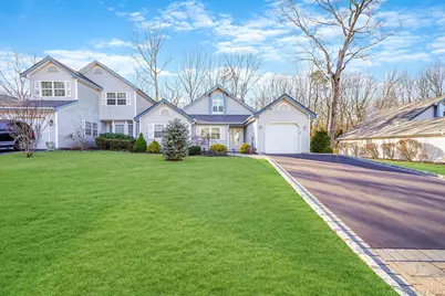 27 Huntingdale Way, Middle Island, NY 11953 - Photo 1