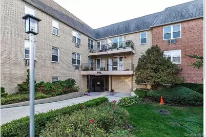 596 Broadway #16B, Lynbrook, NY 11563 - Photo 1