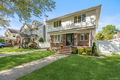 116 Sperry Boulevard Boulevard, New Hyde Park, NY 11040 - Photo 1