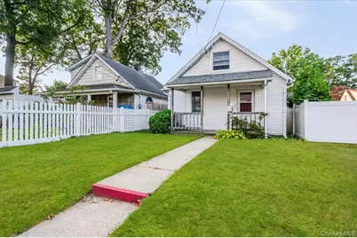542 May Street, West Hempstead, NY 11550 - Photo 1