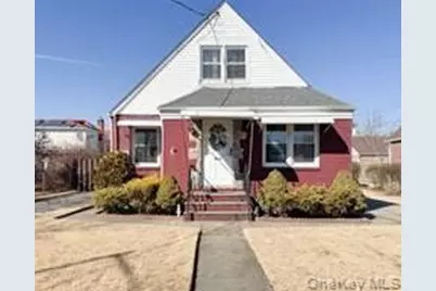 264-15 82nd Ave, Floral Park, NY NY 11 - Photo 1