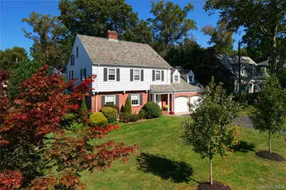 69 Mason Drive, Manhasset, NY 11030 - Photo 1