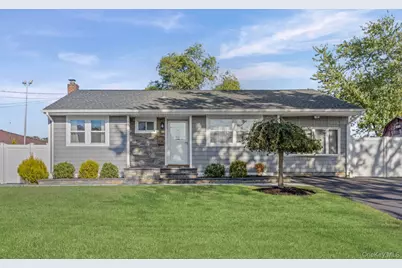 375 Oakland Avenue, Central Islip, NY 11722 - Photo 1