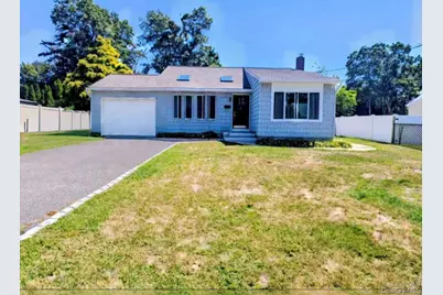 193 Connetquot Road, Bayport, NY 11705 - Photo 1