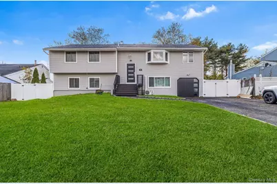20 Malcolm Street, Bellport, NY 11713 - Photo 1
