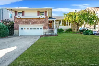 379 Roxbury Road S, Garden City South, NY 11530 - Photo 1