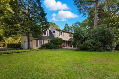 8 Tanager Lane, Northport, NY 11768 - Photo 1