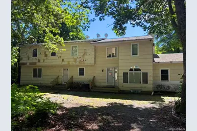 8 Hidden Path, Quogue, NY 11959 - Photo 1