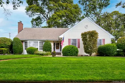 35 Red Oak Place, Massapequa, NY 11758 - Photo 1