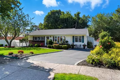 12 Putnam Court, Commack, NY 11725 - Photo 1