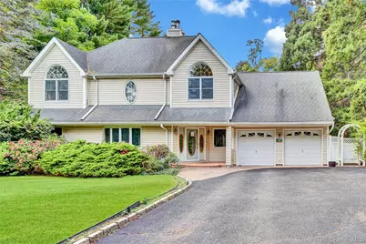 1 Oakleaf Court, Huntington, NY 11743 - Photo 1
