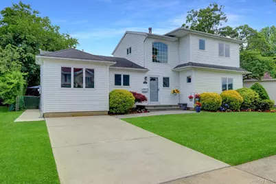 23 Lillian Lane, Plainview, NY 11803 - Photo 1