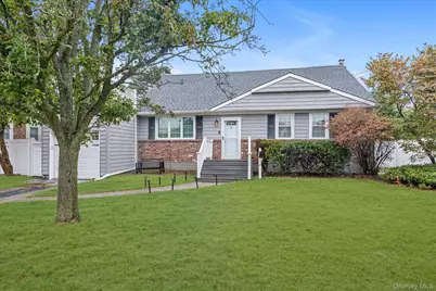 35 Burling Lane S, West Islip, NY 11795 - Photo 1