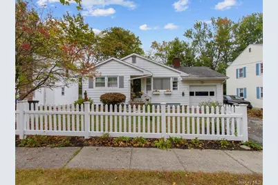 9 Glenwood Avenue, Poughkeepsie, NY 12603 - Photo 1