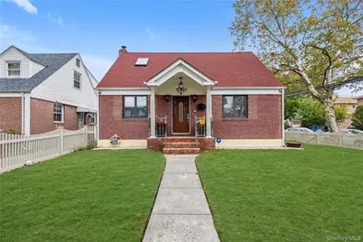 7653 268th Street, Glen Oaks, NY 11040 - Photo 1