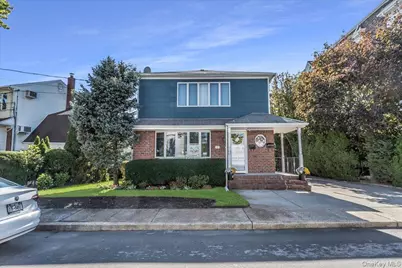 12 Roxy Place, Lynbrook, NY 11563 - Photo 1