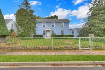 25 Sunnybrook Drive E, Oceanside, NY 11572 - Photo 1