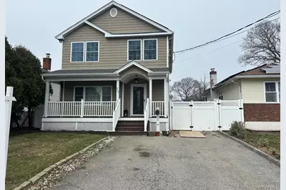 313 Lexington Avenue, West Babylon, NY 11704 - Photo 1