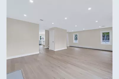 111 Celler Avenue, New Hyde Park, NY 11040 - Photo 3