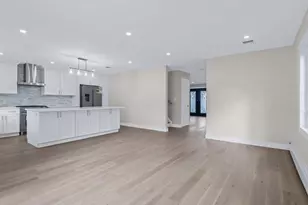 111 Celler Ave, New Hyde Park, NY 11040 - Photo 9