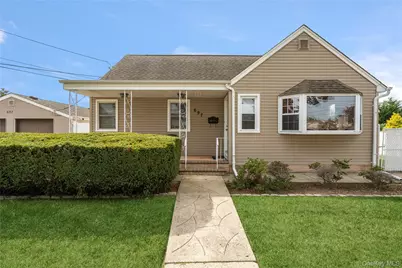 697 N Fulton Avenue, Lindenhurst, NY 11757 - Photo 1